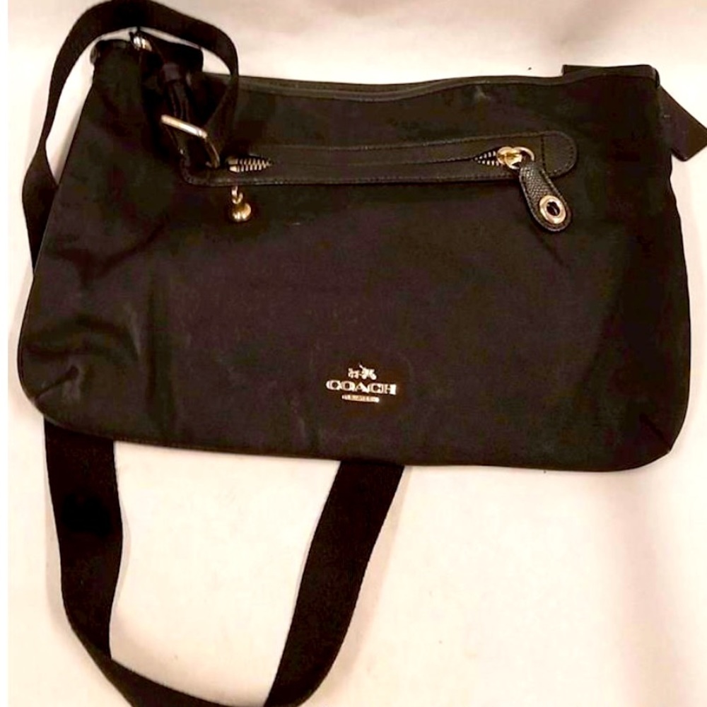 New Coach Purse only used Once!